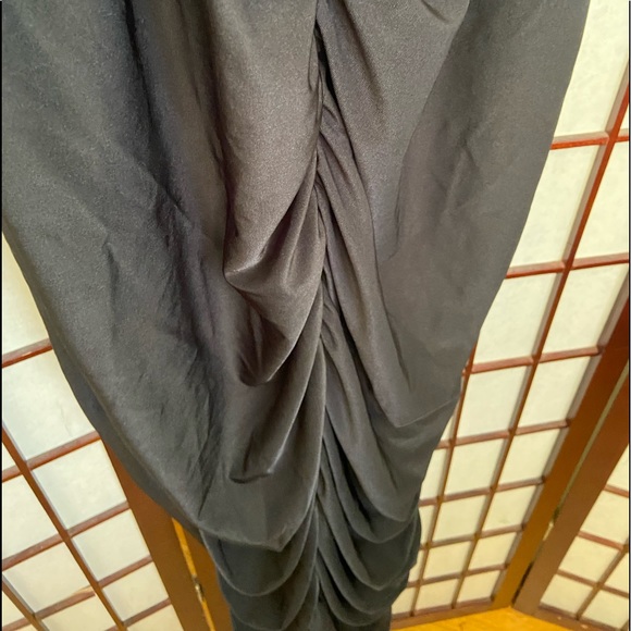 NWT Pretty Little Thing ruched back and sides dress size 22. - Picture 3 of 8